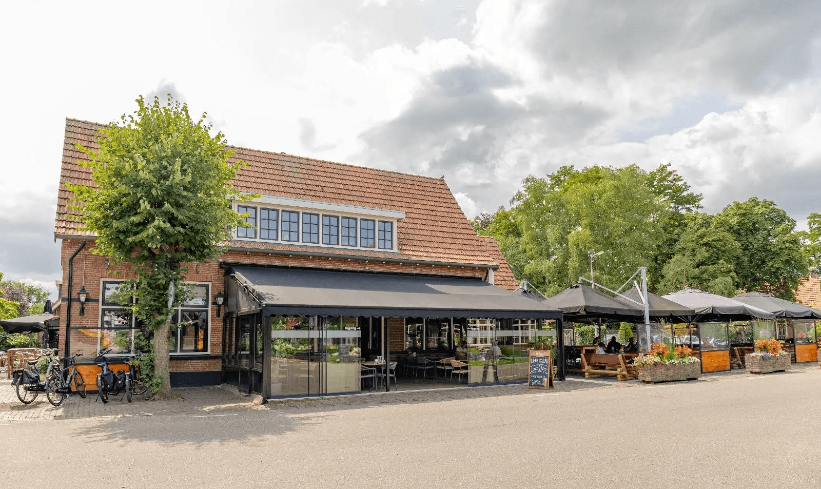 Voorterras entree
