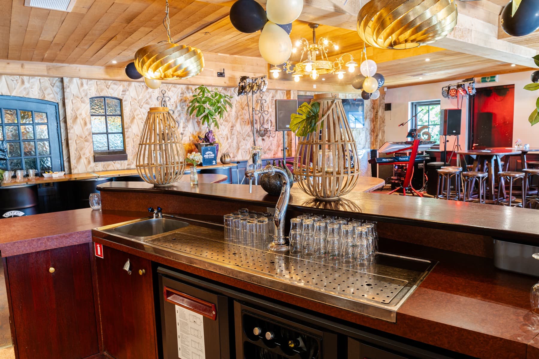 Onderschoer bar